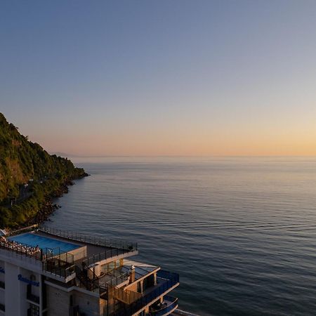 Panorama Kvariati Bagian luar foto