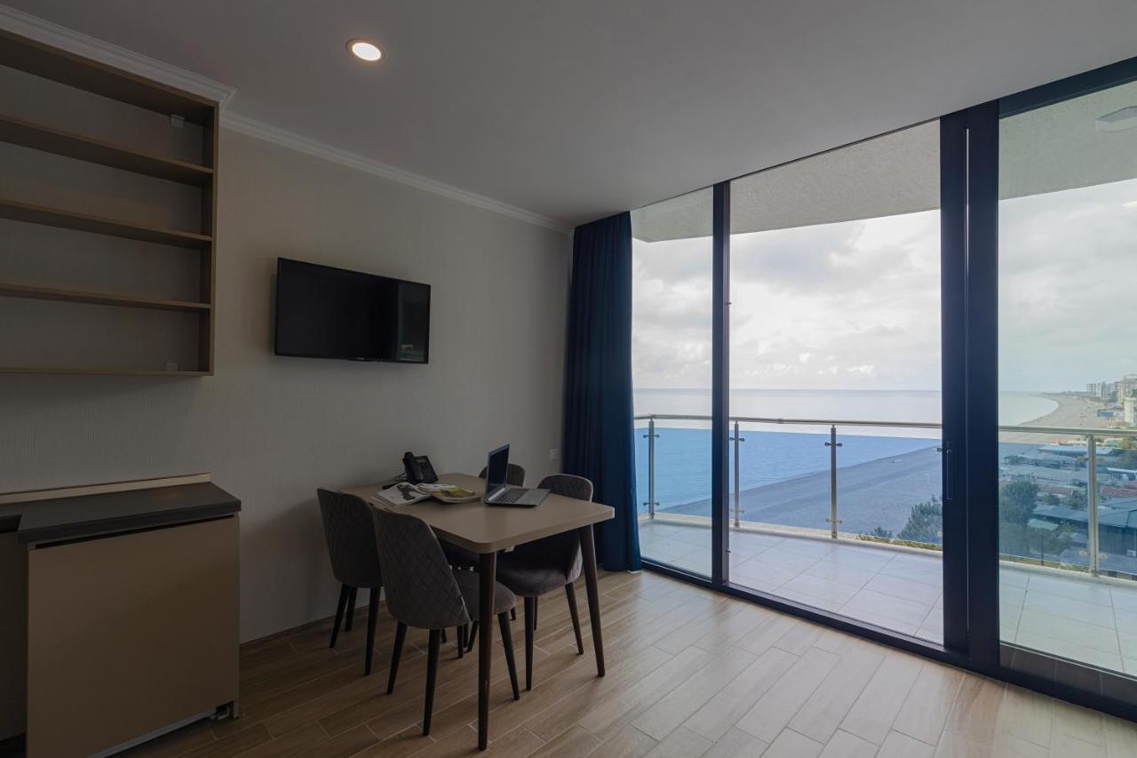 Panorama Kvariati Bagian luar foto