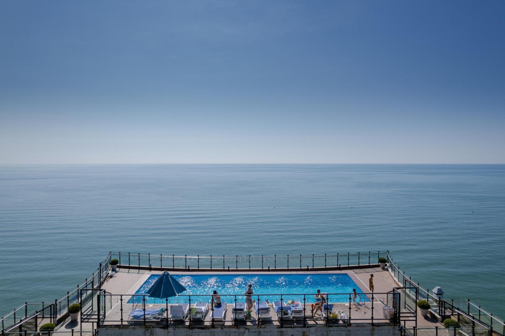 Panorama Kvariati Bagian luar foto